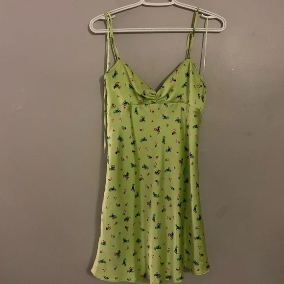 Zara Light Green Dress with Floral Patterns - Picture 1 of 5